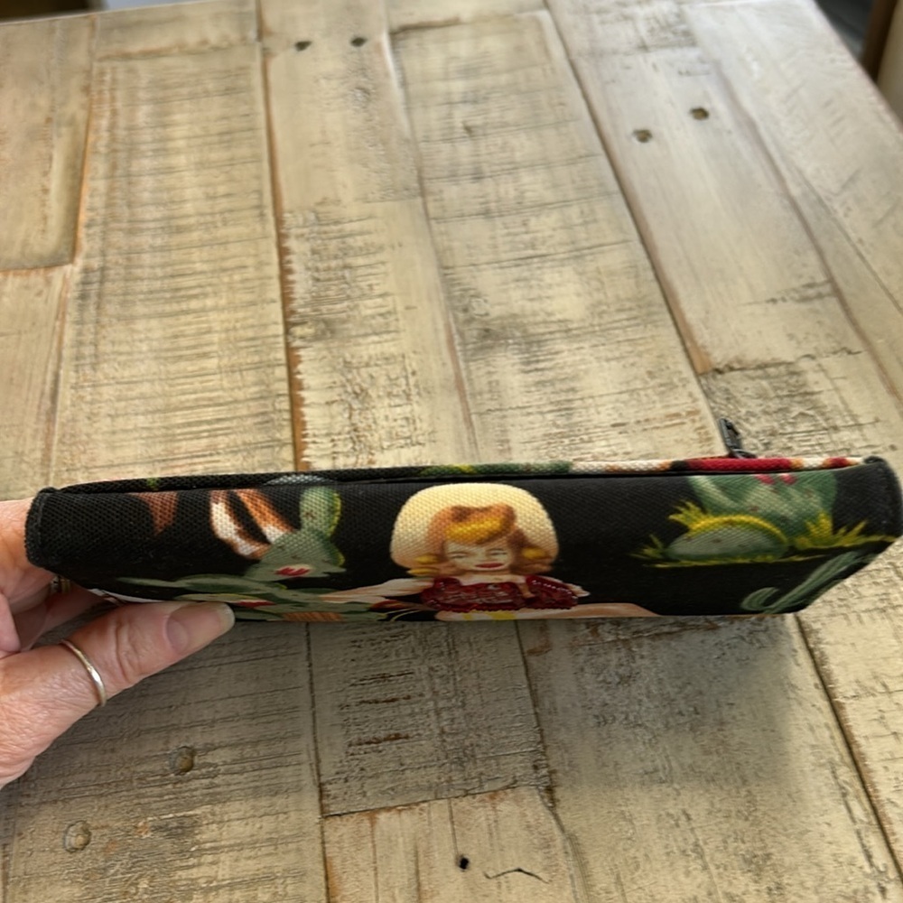 WESTERN RETRO COWGIRL ROCKABILLY PIN UP BLACK WITH WESTERN THEME WALLET - Picture 11 of 13